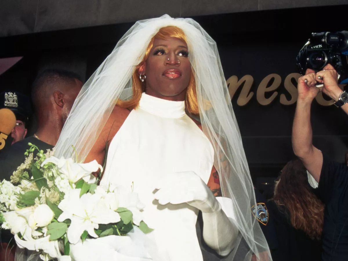 1_Dennis-Rodman-Dressed-as-a-Bride.jpg